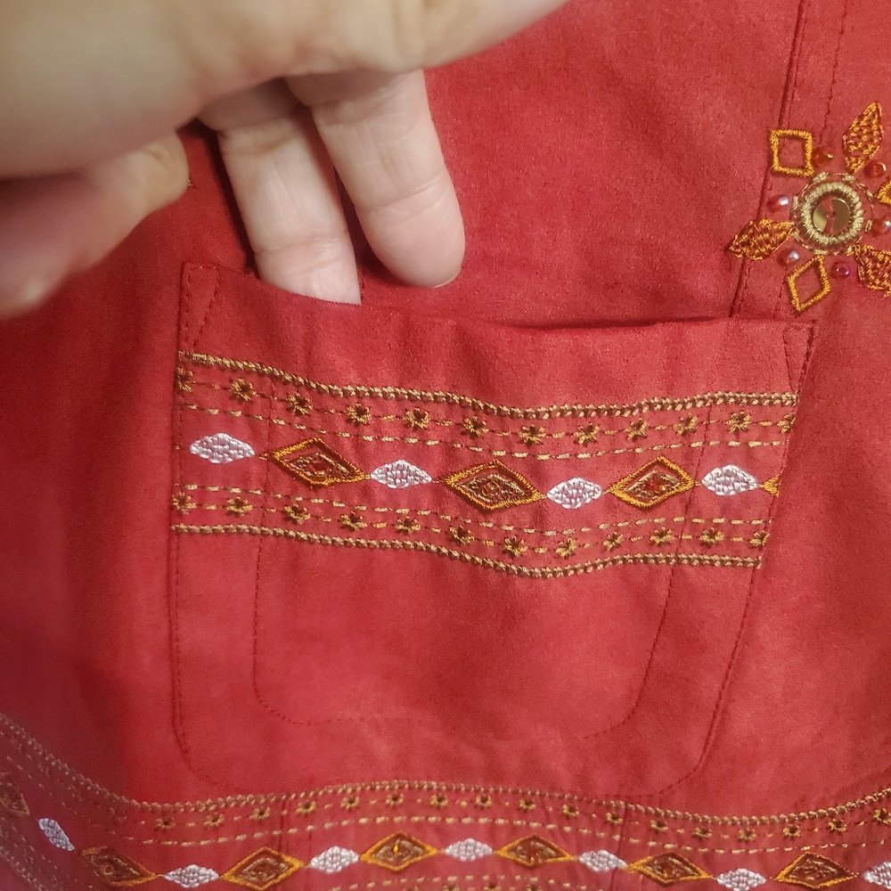 ColdWater Creek Red Faux Suede Embroidered Embellished Blazer  Sz14 Chic Grandma - Picture 10 of 16
